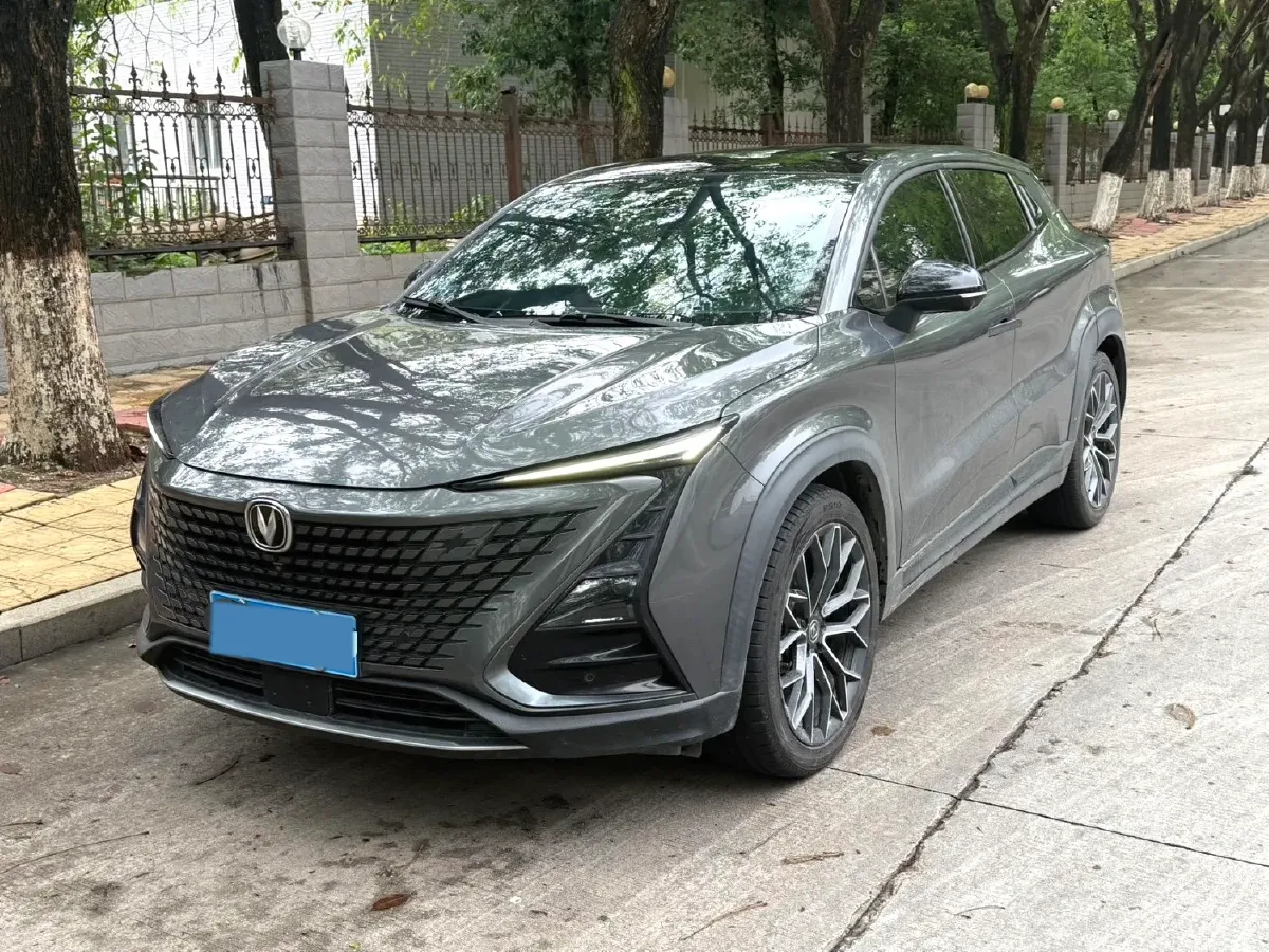 2022 ChangAn UNI-T 1.5T 188HP L4 7DCT,autocango,china used car exporter,china ev exporter,chinese used car exporter,chinese used ev exporter