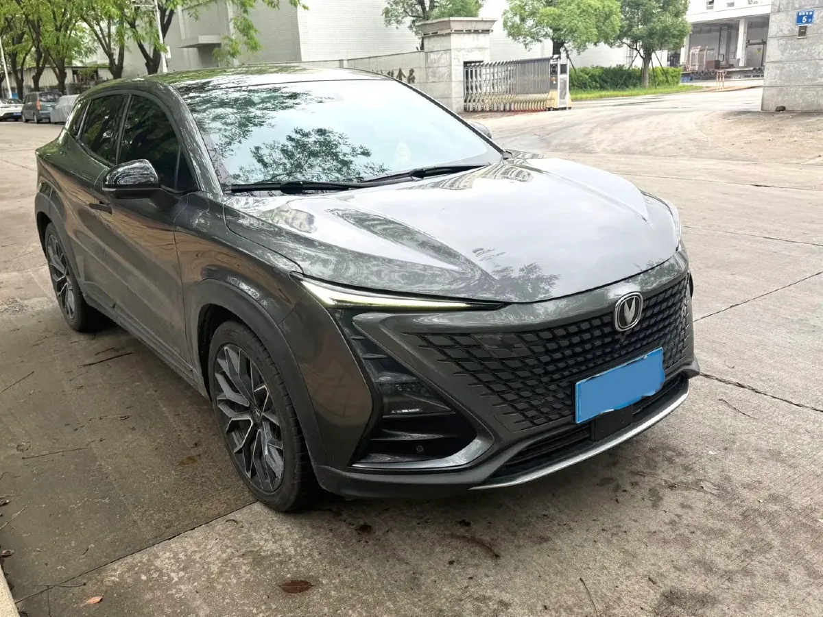 2022 ChangAn UNI-T 1.5T 188HP L4 7DCT,autocango,china used car exporter,china ev exporter,chinese used car exporter,chinese used ev exporter