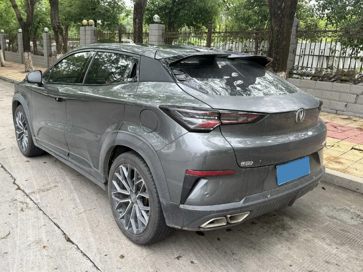 2022 ChangAn UNI-T 1.5T 188HP L4 7DCT,autocango,china used car exporter,china ev exporter,chinese used car exporter,chinese used ev exporter