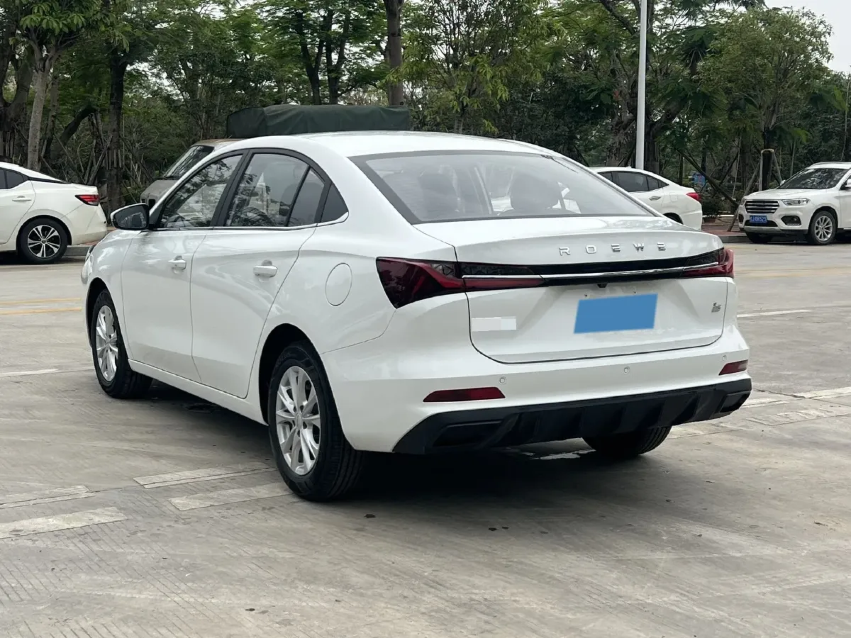 2026 Roewe i5 1.5L 129HP L4 CVT,autocango,china used car exporter,china ev exporter,chinese used car exporter,chinese used ev exporter