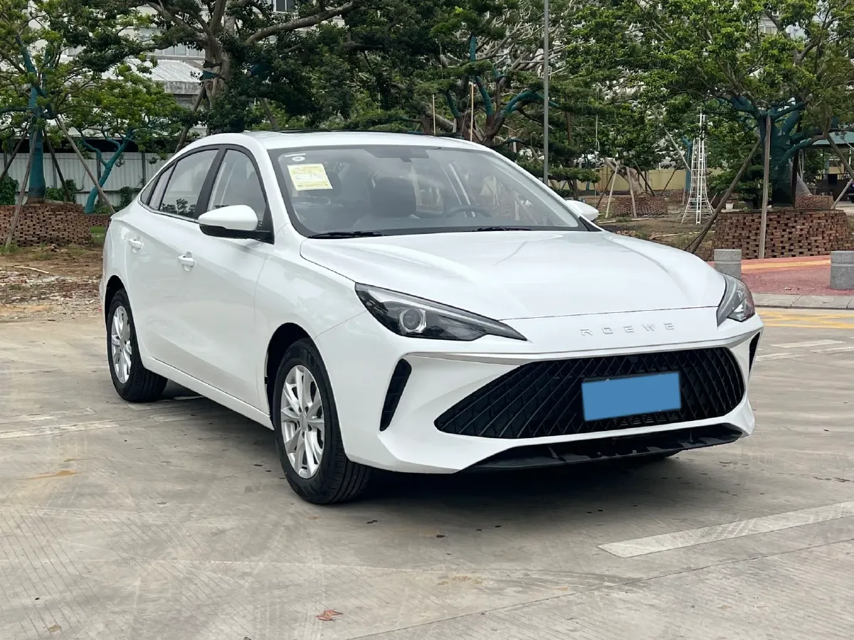 2026 Roewe i5 1.5L 129HP L4 CVT,autocango,china used car exporter,china ev exporter,chinese used car exporter,chinese used ev exporter