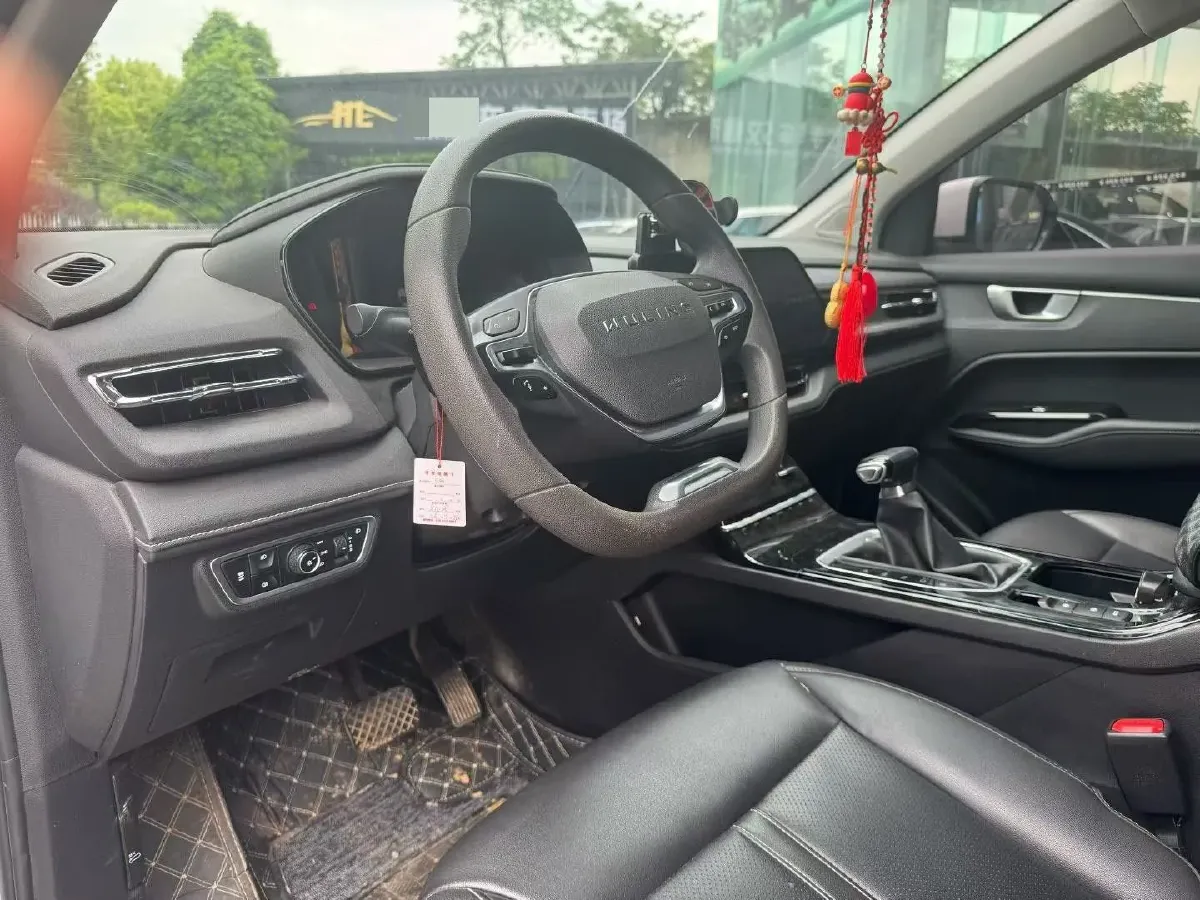 2020 WuLing KaiJie 1.5T 147HP L4 CVT,autocango,china used car exporter,china ev exporter,chinese used car exporter,chinese used ev exporter