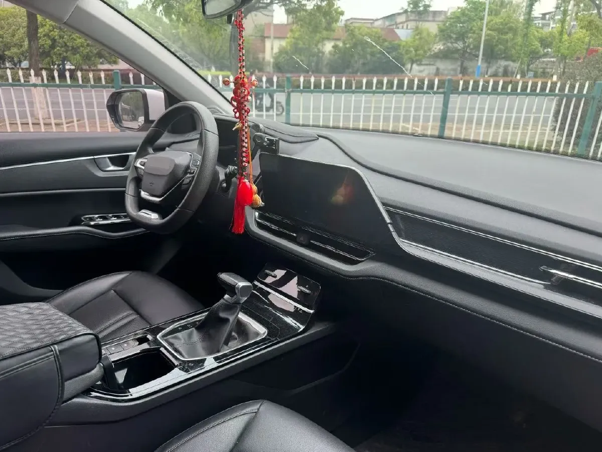 2020 WuLing KaiJie 1.5T 147HP L4 CVT,autocango,china used car exporter,china ev exporter,chinese used car exporter,chinese used ev exporter