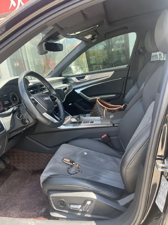 2023 Audi A6L 2.0T 190HP L4 7DCT,autocango,china used car exporter,china ev exporter,chinese used car exporter,chinese used ev exporter