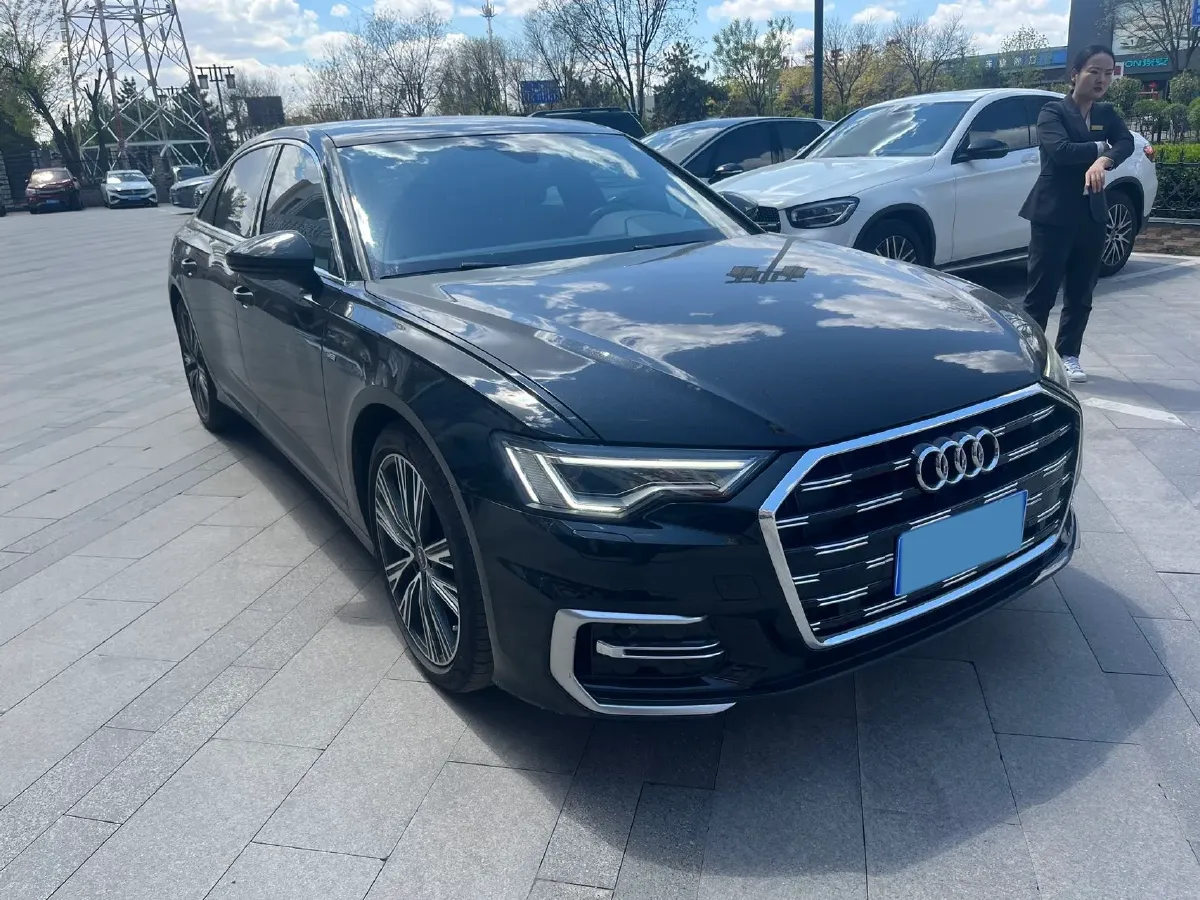 2023 Audi A6L 2.0T 190HP L4 7DCT,autocango,china used car exporter,china ev exporter,chinese used car exporter,chinese used ev exporter