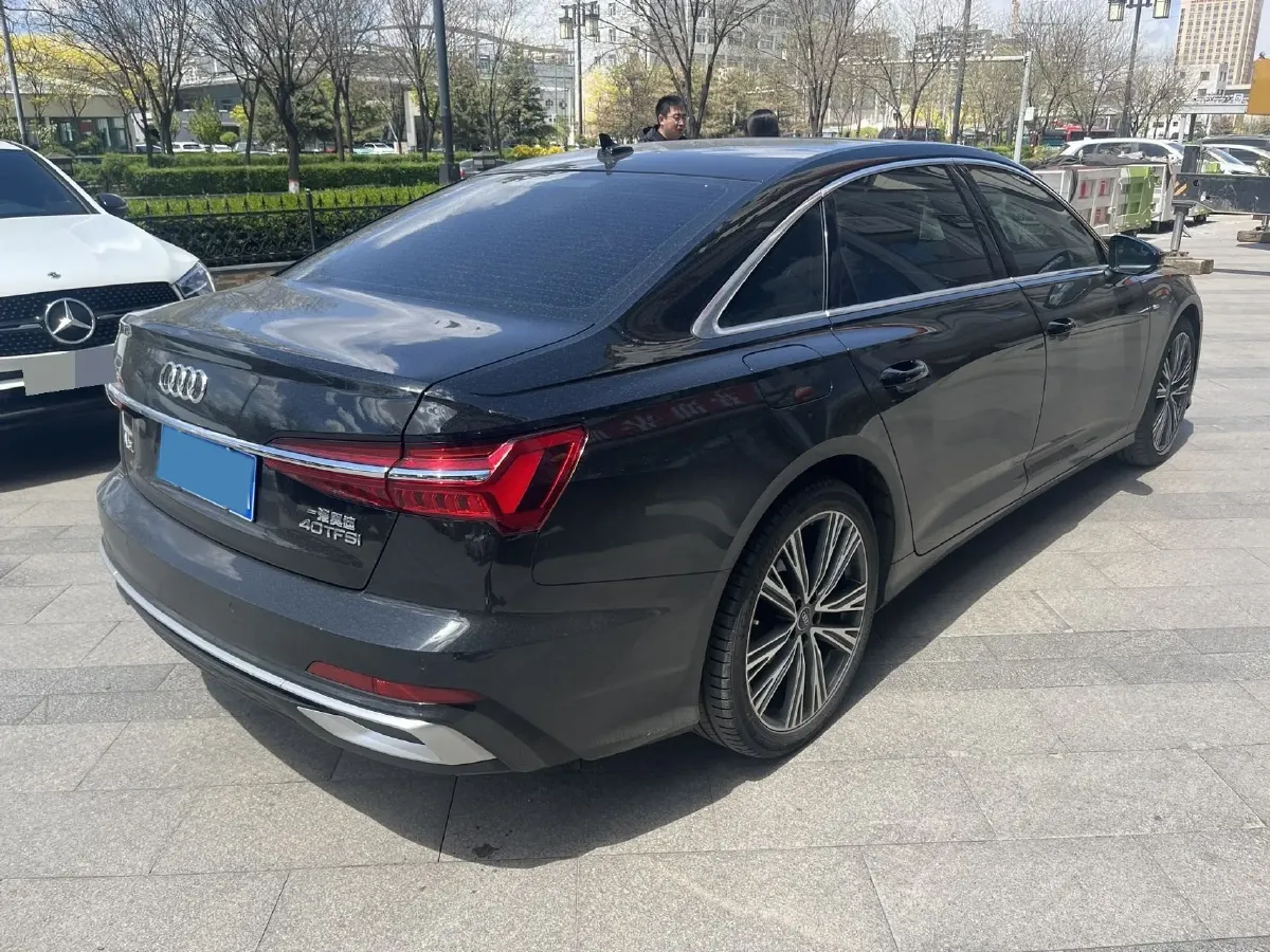 2023 Audi A6L 2.0T 190HP L4 7DCT,autocango,china used car exporter,china ev exporter,chinese used car exporter,chinese used ev exporter