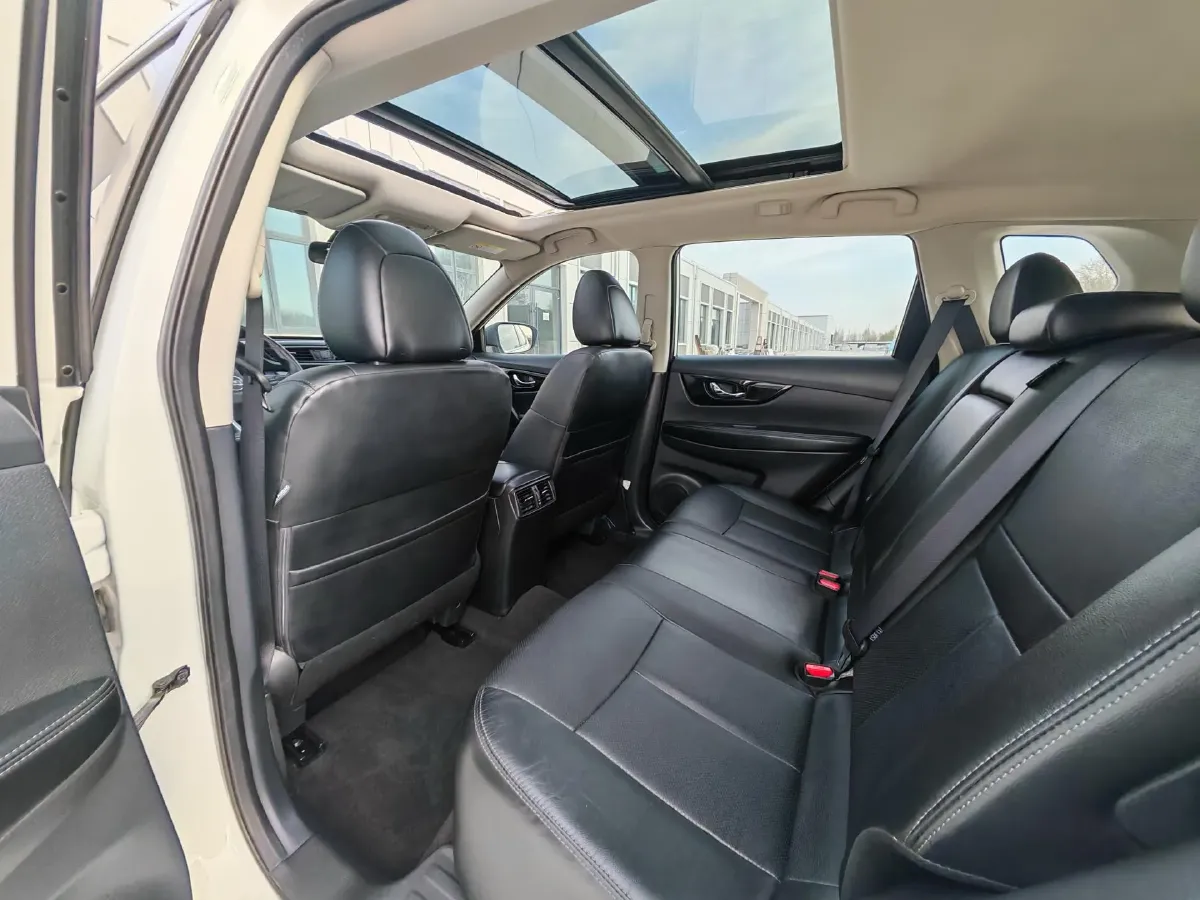 2019 Nissan X-Trail 2.0L 154HP L4 CVT,autocango,china used car exporter,china ev exporter,chinese used car exporter,chinese used ev exporter