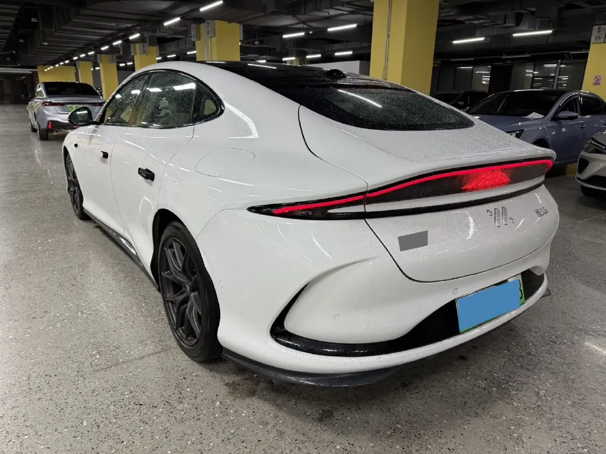 2024 IM L6 BEV 75KWH,autocango,china used car exporter,china ev exporter,chinese used car exporter,chinese used ev exporter