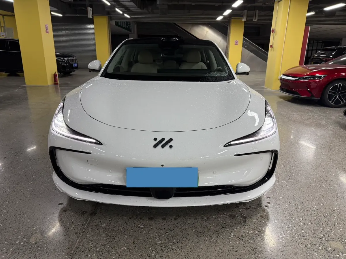 2024 IM L6 BEV 75KWH,autocango,china used car exporter,china ev exporter,chinese used car exporter,chinese used ev exporter