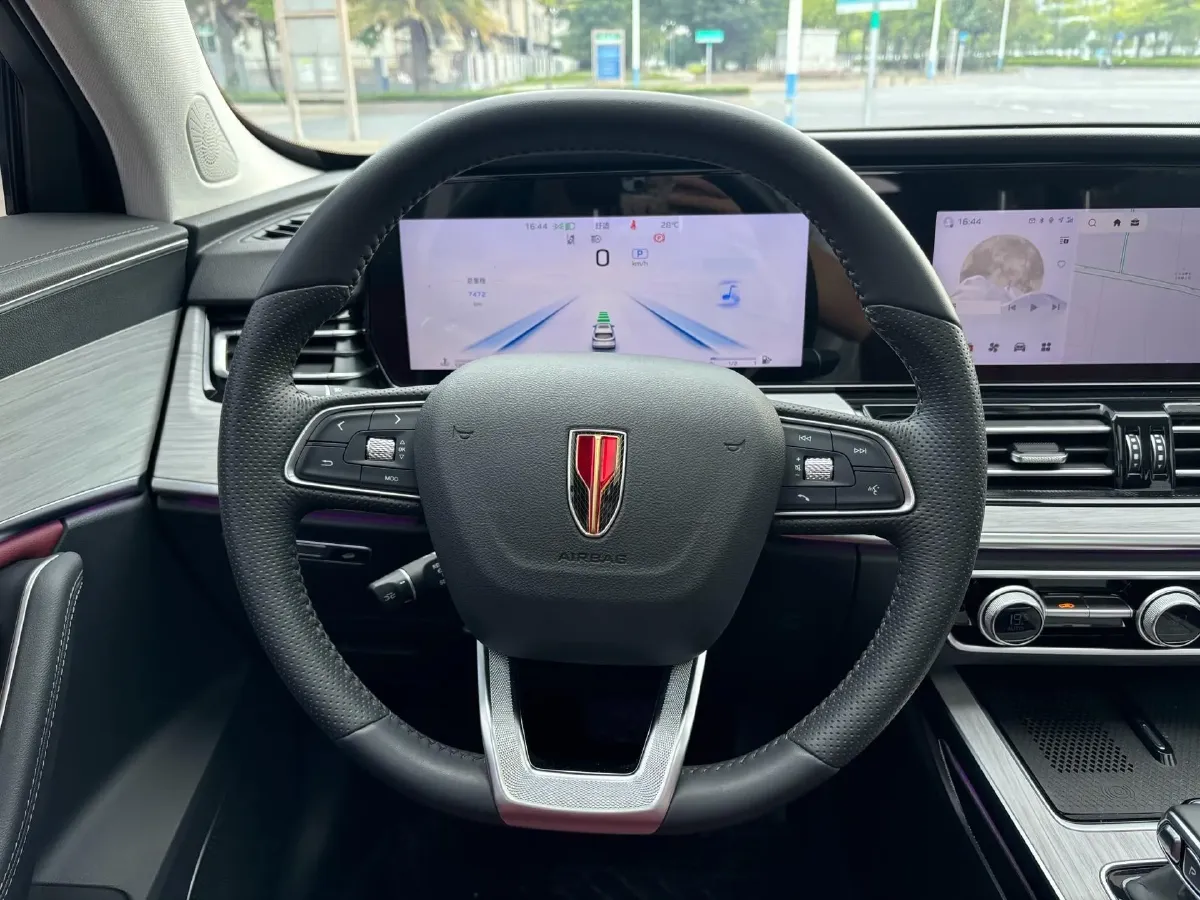 2025 HongQi HS5 2.0T 252HP L4 8AT,autocango,china used car exporter,china ev exporter,chinese used car exporter,chinese used ev exporter