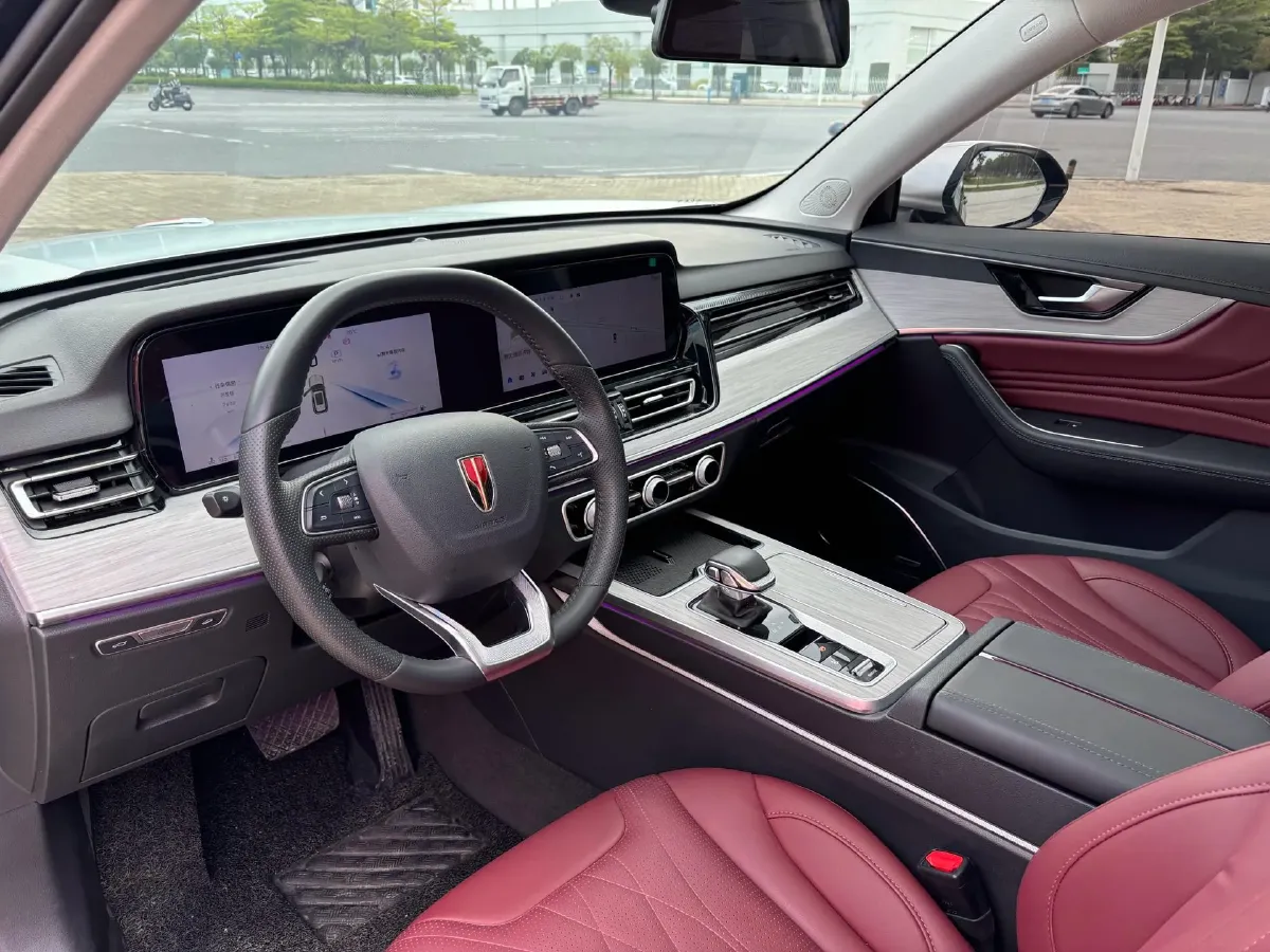 2025 HongQi HS5 2.0T 252HP L4 8AT,autocango,china used car exporter,china ev exporter,chinese used car exporter,chinese used ev exporter