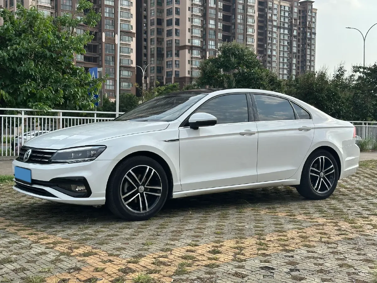 2019 Volkswagen Passat 1.4T 150HP L4 7DCT,autocango,china used car exporter,china ev exporter,chinese used car exporter,chinese used ev exporter