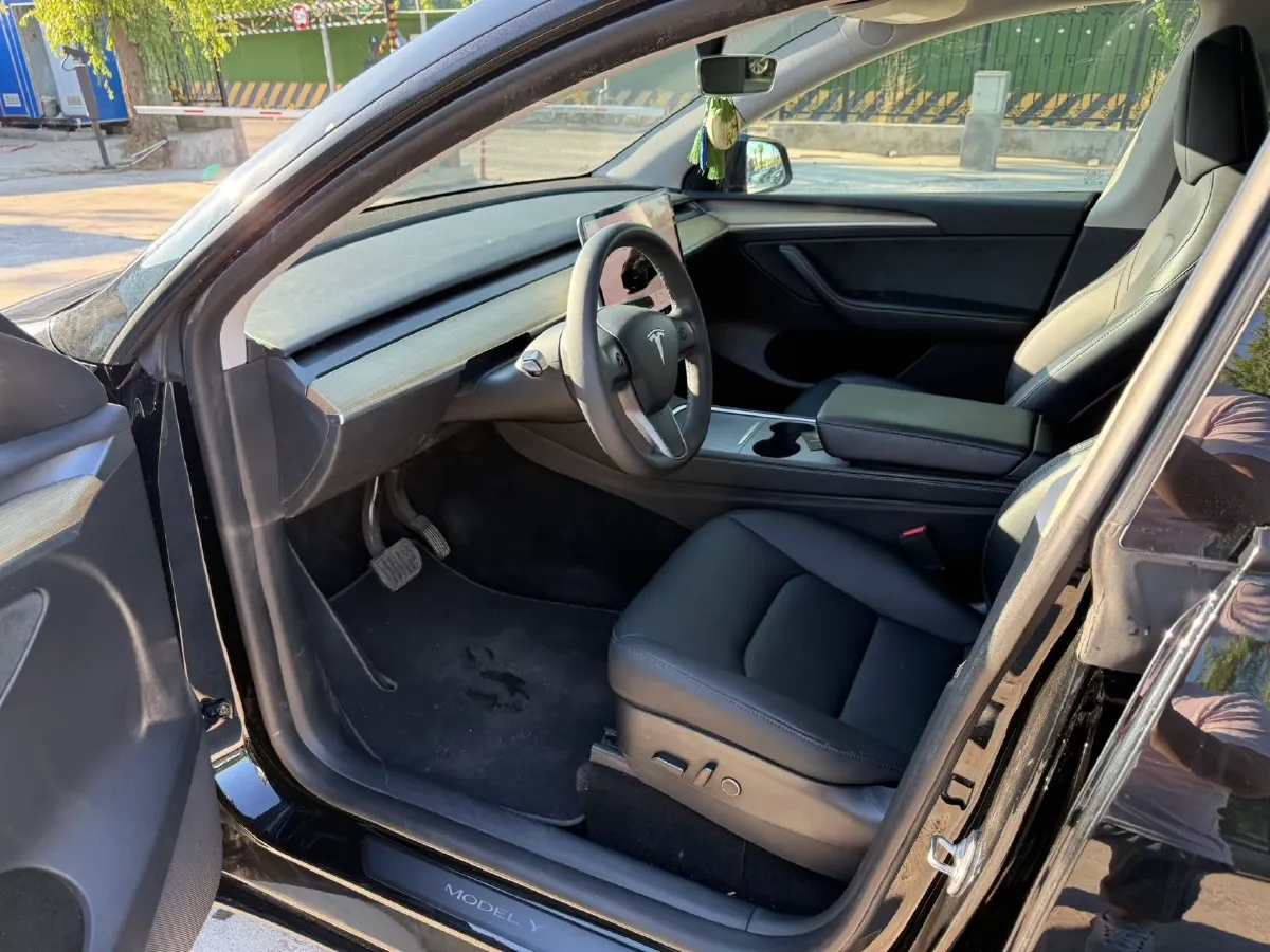 2022 Tesla Model Y BEV 60KWH,autocango,china used car exporter,china ev exporter,chinese used car exporter,chinese used ev exporter