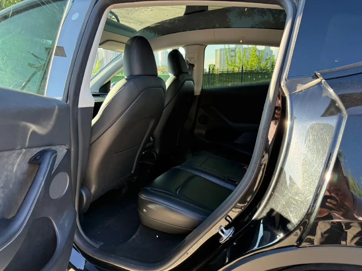 2022 Tesla Model Y BEV 60KWH,autocango,china used car exporter,china ev exporter,chinese used car exporter,chinese used ev exporter