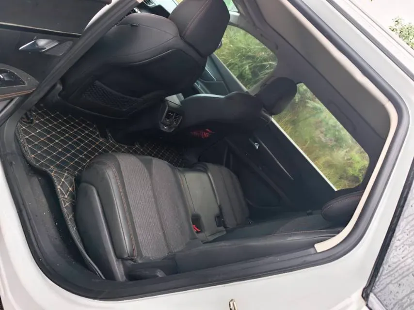 2019 Peugeot 5008 1.6T 167HP L4 6AT,autocango,china used car exporter,china ev exporter,chinese used car exporter,chinese used ev exporter