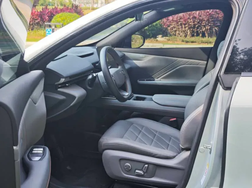 2025 ChangAn QiYuan A07 BEV 56.1KWH,autocango,china used car exporter,china ev exporter,chinese used car exporter,chinese used ev exporter