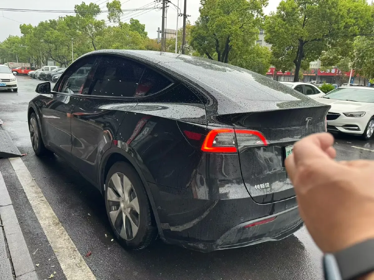 2022 Tesla Model Y BEV 60KWH,autocango,china used car exporter,china ev exporter,chinese used car exporter,chinese used ev exporter