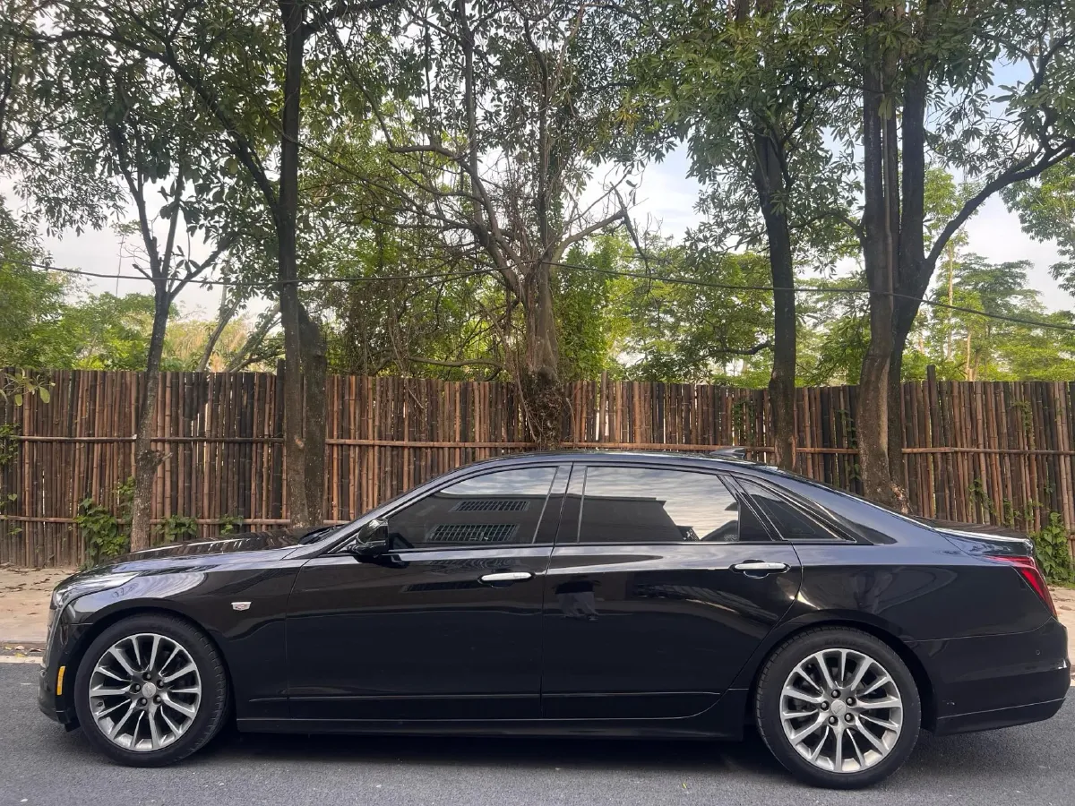 2022 Cadillac CT6 2.0T 237HP L4 10AT,autocango,china used car exporter,china ev exporter,chinese used car exporter,chinese used ev exporter