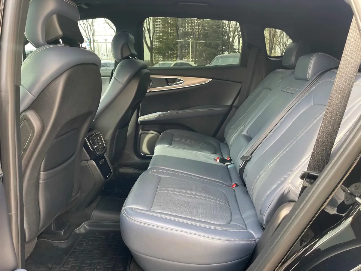 2021 Lincoln Nautilus 2.7T 322HP V6 8AT,autocango,china used car exporter,china ev exporter,chinese used car exporter,chinese used ev exporter