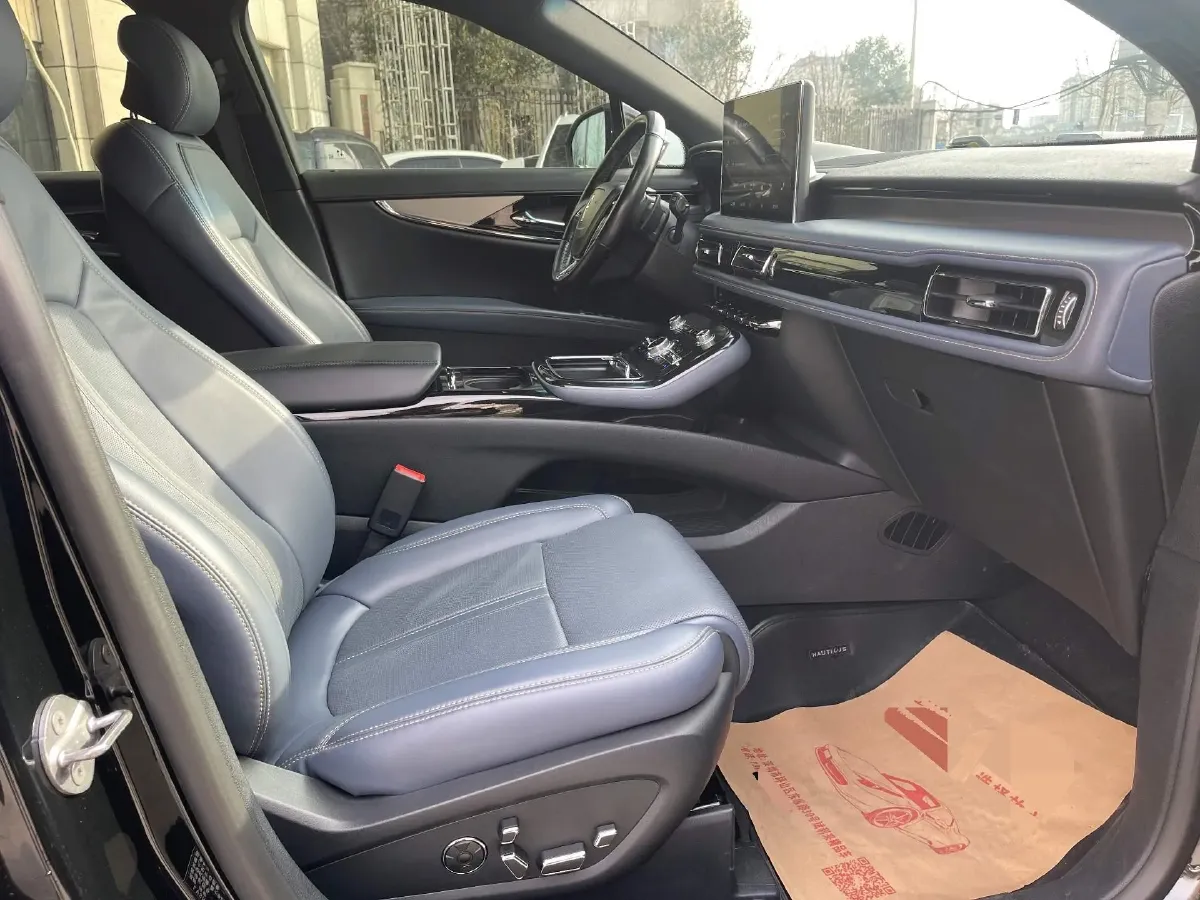 2021 Lincoln Nautilus 2.7T 322HP V6 8AT,autocango,china used car exporter,china ev exporter,chinese used car exporter,chinese used ev exporter