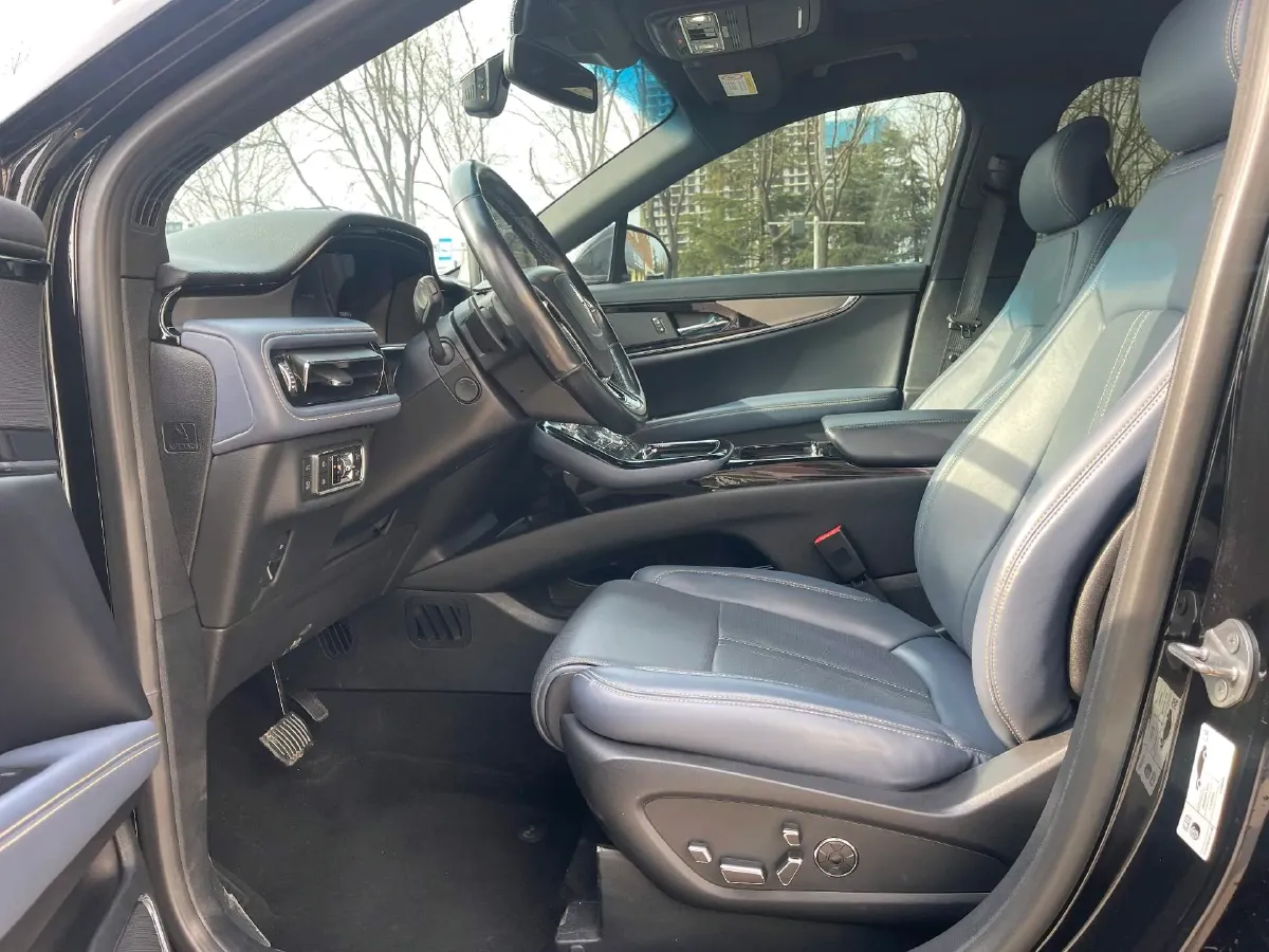 2021 Lincoln Nautilus 2.7T 322HP V6 8AT,autocango,china used car exporter,china ev exporter,chinese used car exporter,chinese used ev exporter