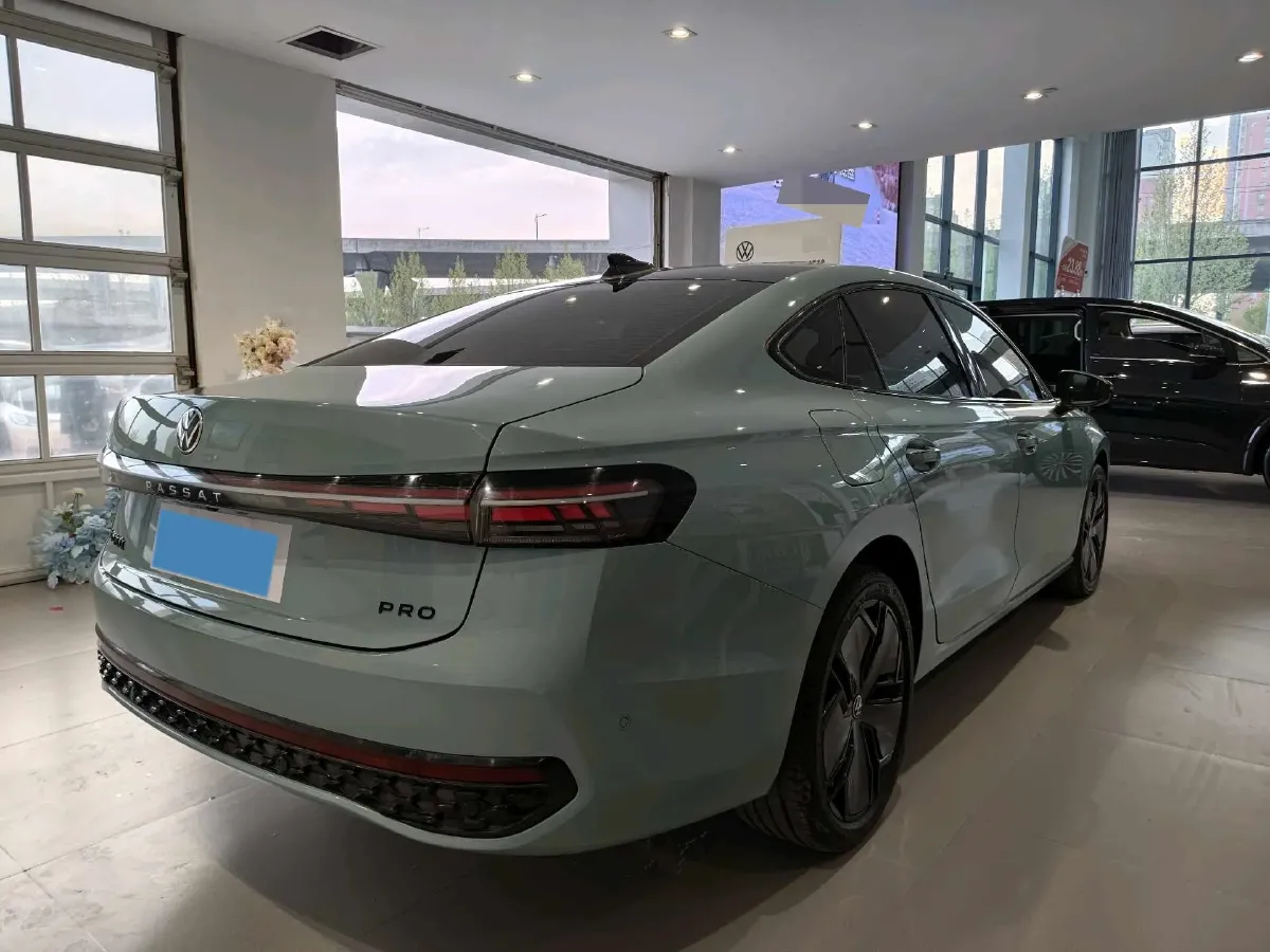 2025 Volkswagen Passat 2.0T 220HP L4 7DCT,autocango,china used car exporter,china ev exporter,chinese used car exporter,chinese used ev exporter