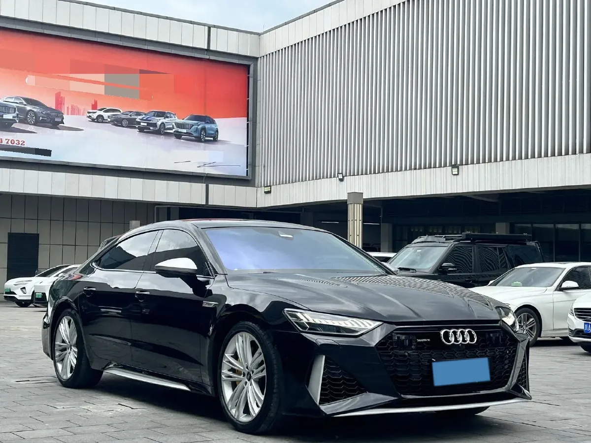 2024 Audi A7L 2.0T 245HP L4 7DCT,autocango,china used car exporter,china ev exporter,chinese used car exporter,chinese used ev exporter