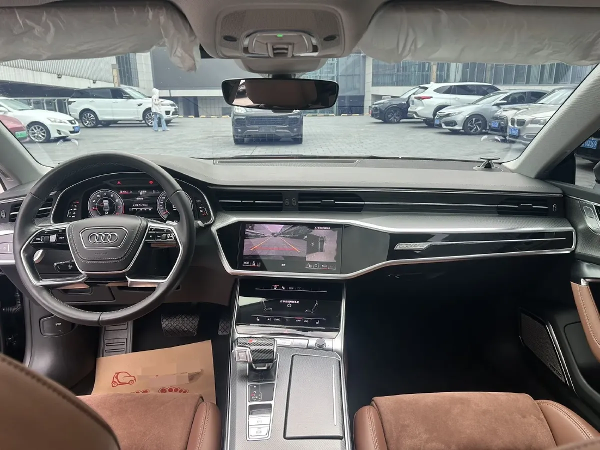 2024 Audi A7L 2.0T 245HP L4 7DCT,autocango,china used car exporter,china ev exporter,chinese used car exporter,chinese used ev exporter