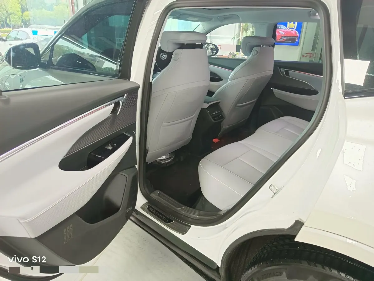 2023 Buick EnvisionPlus 1.5T 211HP L4 9AT,autocango,china used car exporter,china ev exporter,chinese used car exporter,chinese used ev exporter