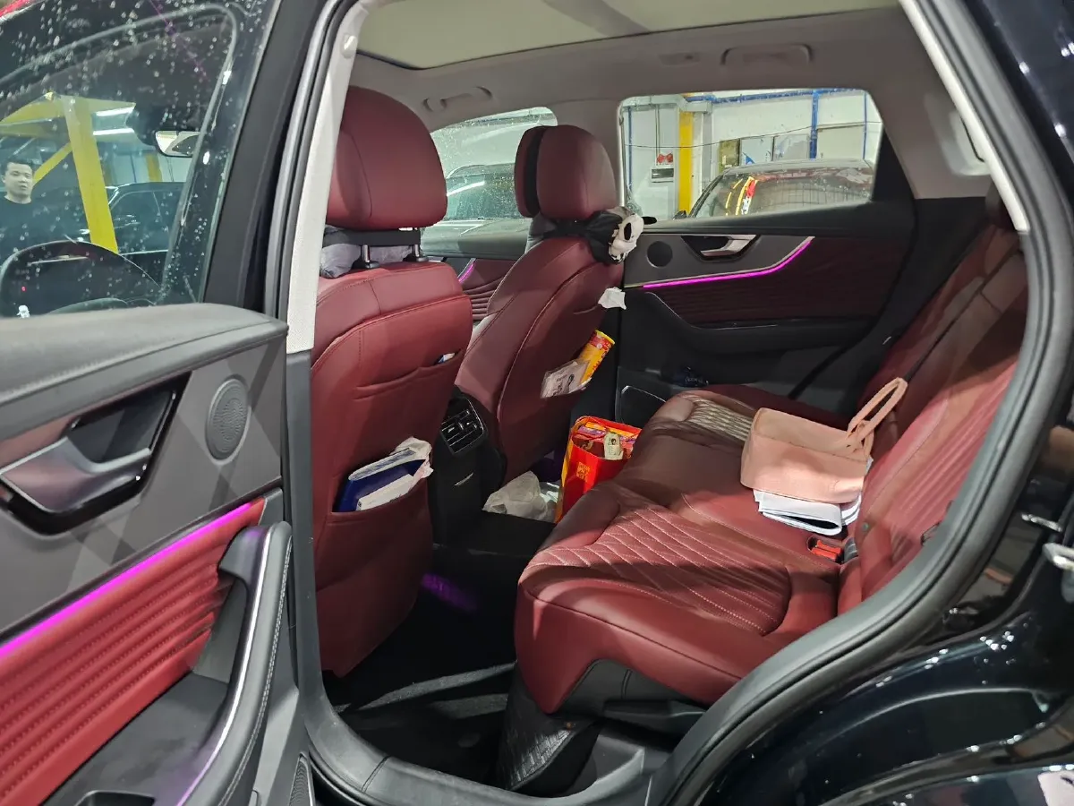 2023 HongQi HS5 2.0T 252HP L4 8AT,autocango,china used car exporter,china ev exporter,chinese used car exporter,chinese used ev exporter