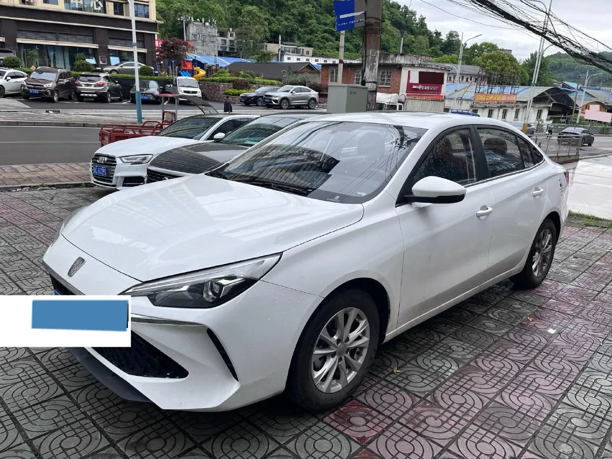 2023 Roewe i5 1.5L 129HP L4 CVT,autocango,china used car exporter,china ev exporter,chinese used car exporter,chinese used ev exporter