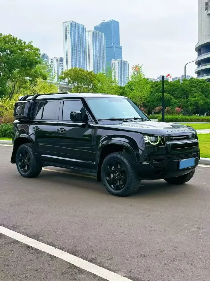 2023 Land Rover Defender 3.0T 400HP L6 8AT,autocango,china used car exporter,china ev exporter,chinese used car exporter,chinese used ev exporter