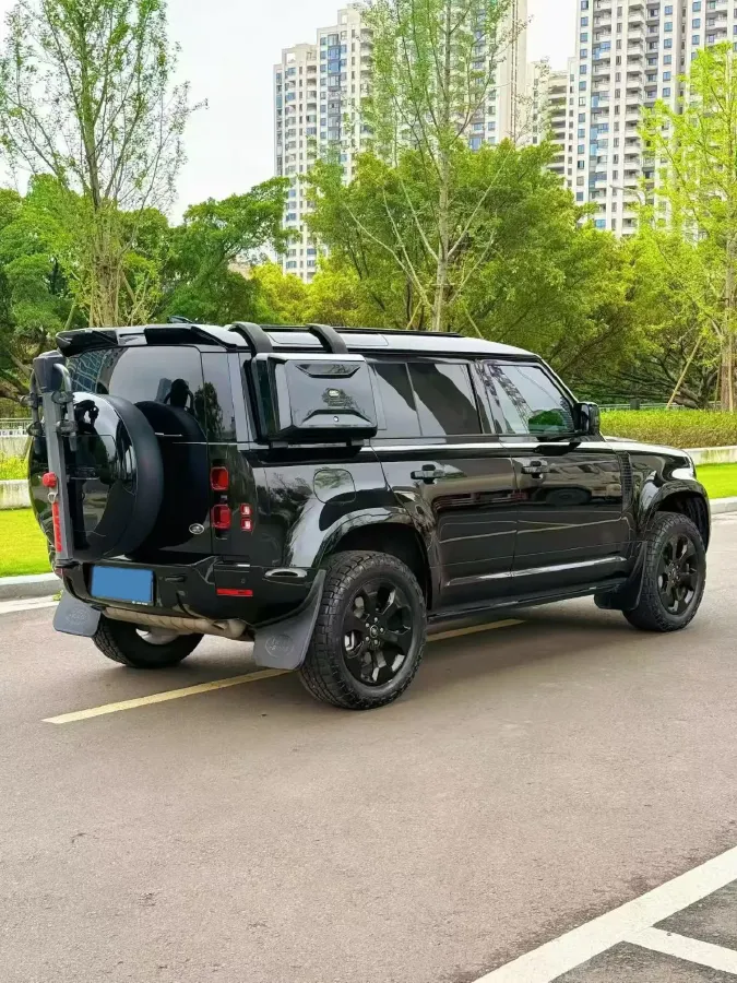 2023 Land Rover Defender 3.0T 400HP L6 8AT,autocango,china used car exporter,china ev exporter,chinese used car exporter,chinese used ev exporter