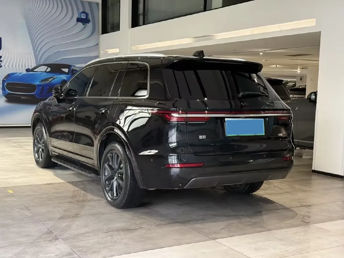 2020 Li ONE Range Extended 131HP REEV 40.5KWH,autocango,china used car exporter,china ev exporter,chinese used car exporter,chinese used ev exporter