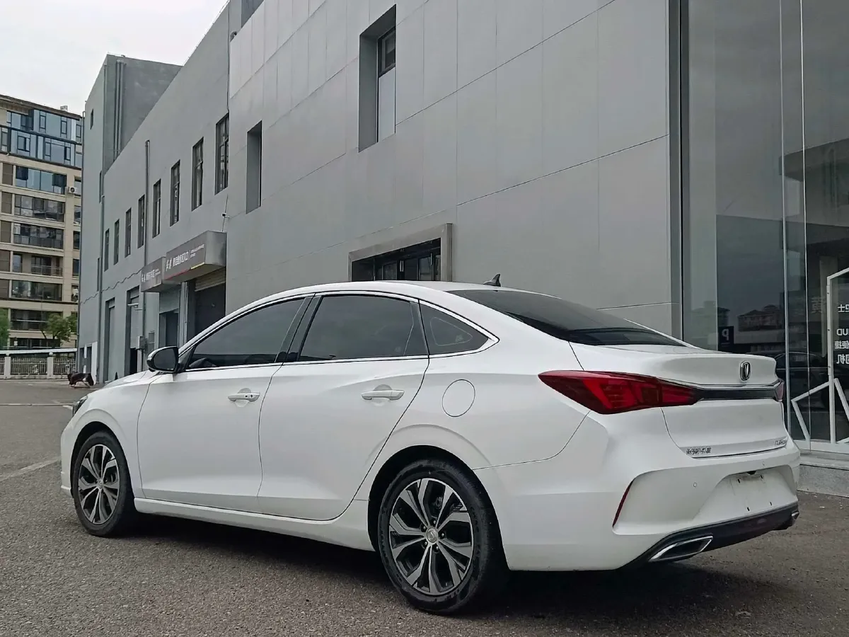 2021 ChangAn Eado 1.4T 160HP L4 7DCT,autocango,china used car exporter,china ev exporter,chinese used car exporter,chinese used ev exporter