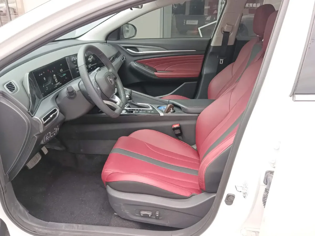 2021 ChangAn Eado 1.4T 160HP L4 7DCT,autocango,china used car exporter,china ev exporter,chinese used car exporter,chinese used ev exporter