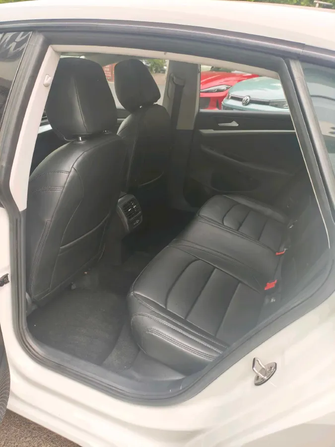 2024 Volkswagen Lamando 1.2T 116HP L4 7DCT,autocango,china used car exporter,china ev exporter,chinese used car exporter,chinese used ev exporter