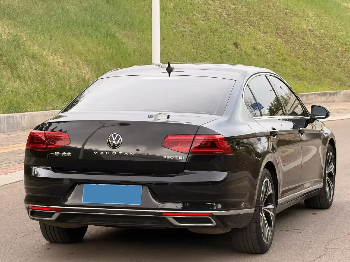 2020 Volkswagen Magotan 2.0T 186HP L4 7DCT,autocango,china used car exporter,china ev exporter,chinese used car exporter,chinese used ev exporter