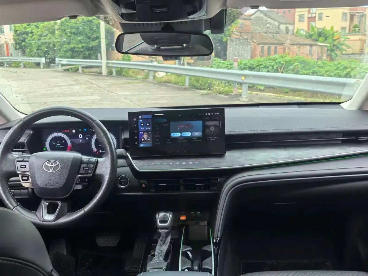 2024 Toyota Camry 2.0L 152HP L4 E-CVT Hybrid,autocango,china used car exporter,china ev exporter,chinese used car exporter,chinese used ev exporter