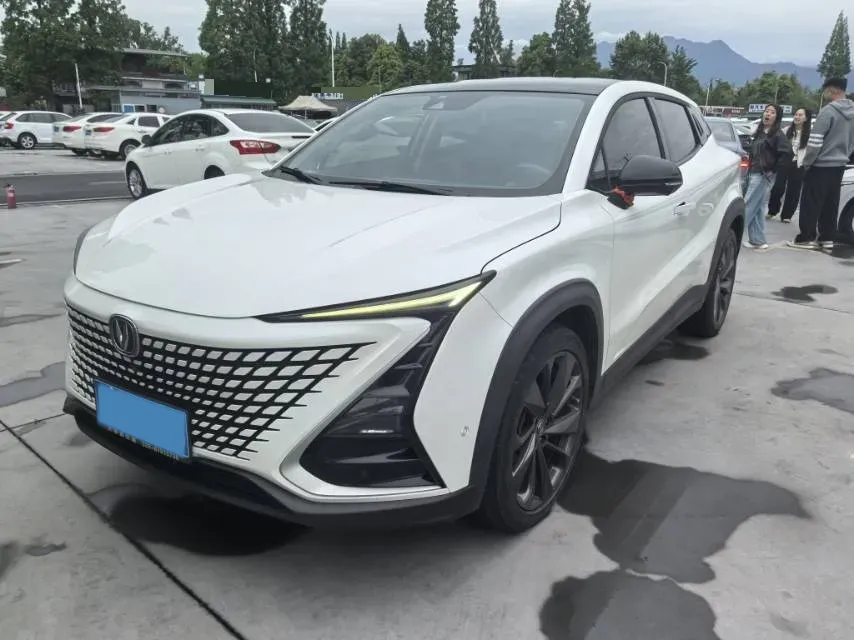 2020 ChangAn UNI-T 1.5T 180HP L4 7DCT,autocango,china used car exporter,china ev exporter,chinese used car exporter,chinese used ev exporter