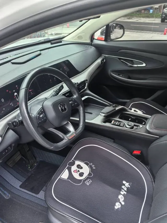 2020 ChangAn UNI-T 1.5T 180HP L4 7DCT,autocango,china used car exporter,china ev exporter,chinese used car exporter,chinese used ev exporter