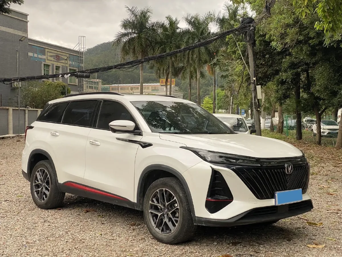 2022 ChangAn CS75 Plus 1.5T 188HP L4 8AT,autocango,china used car exporter,china ev exporter,chinese used car exporter,chinese used ev exporter