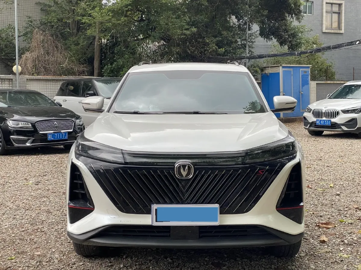2022 ChangAn CS75 Plus 1.5T 188HP L4 8AT,autocango,china used car exporter,china ev exporter,chinese used car exporter,chinese used ev exporter