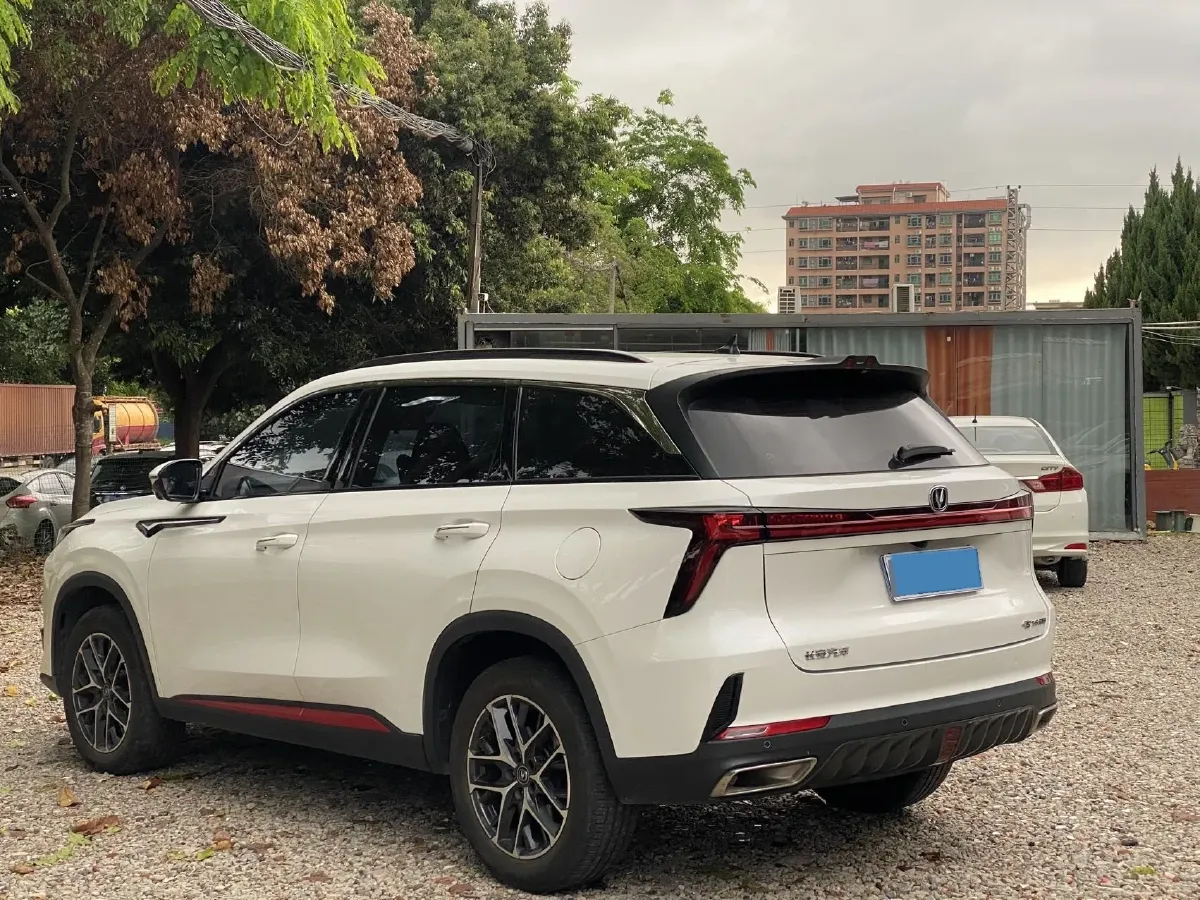 2022 ChangAn CS75 Plus 1.5T 188HP L4 8AT,autocango,china used car exporter,china ev exporter,chinese used car exporter,chinese used ev exporter