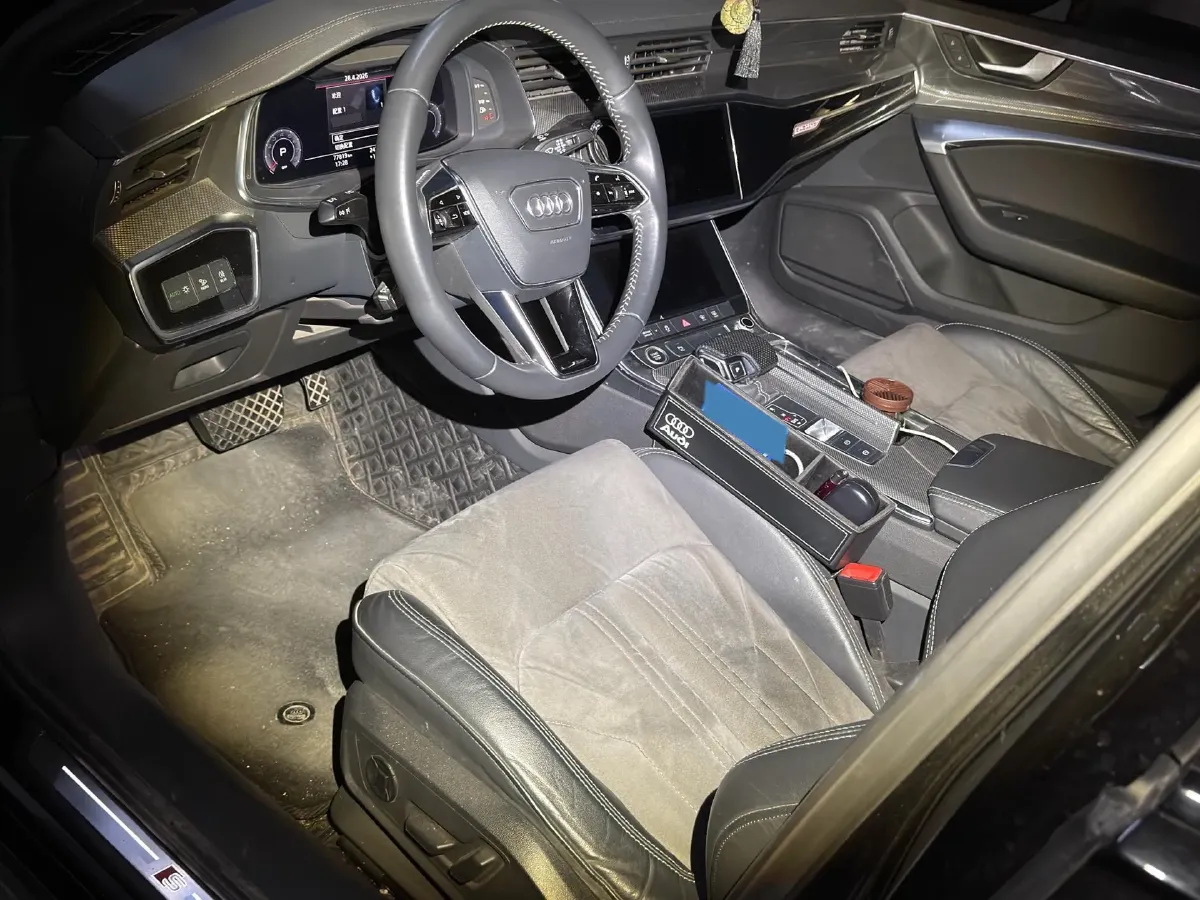 2019 Mercedes-Benz GLC Class 2.0T 245HP L4 9AT,autocango,china used car exporter,china ev exporter,chinese used car exporter,chinese used ev exporter