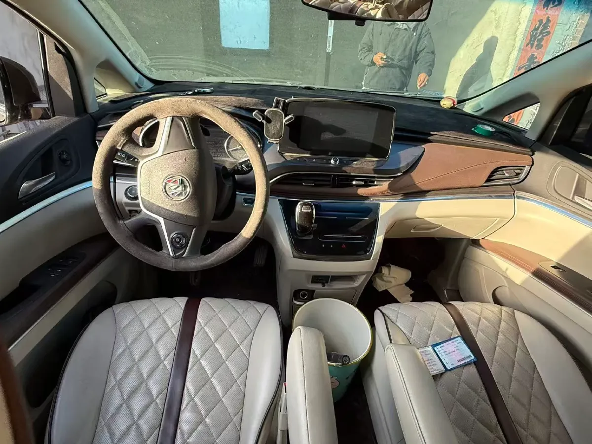 2021 Buick GL8 2.0T 237HP L4 9AT,autocango,china used car exporter,china ev exporter,chinese used car exporter,chinese used ev exporter