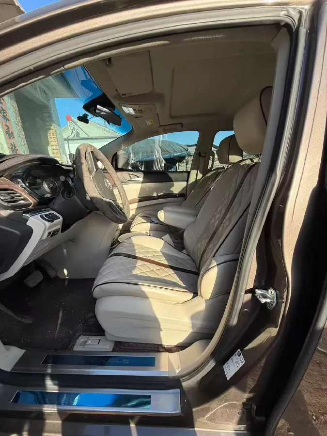 2021 Buick GL8 2.0T 237HP L4 9AT,autocango,china used car exporter,china ev exporter,chinese used car exporter,chinese used ev exporter