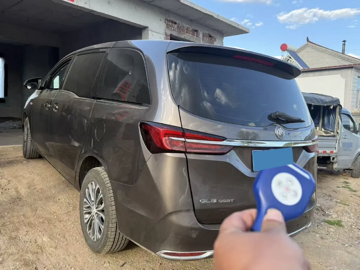 2021 Buick GL8 2.0T 237HP L4 9AT,autocango,china used car exporter,china ev exporter,chinese used car exporter,chinese used ev exporter