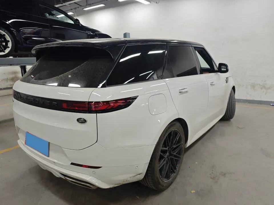 2024 Land Rover Range Rover Sport 3.0T 400HP L6 8AT,autocango,china used car exporter,china ev exporter,chinese used car exporter,chinese used ev exporter