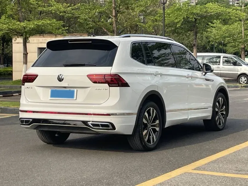 2024 Volkswagen Tiguan L 2.0T 186HP L4 7DCT,autocango,china used car exporter,china ev exporter,chinese used car exporter,chinese used ev exporter
